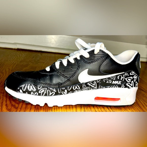 Nike AirMax Shoes w/ Black Hearts - Picture 8 of 10